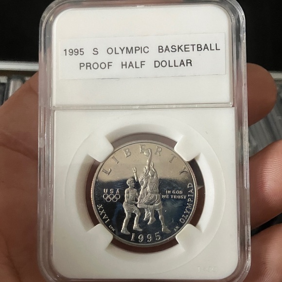 Coin Collection - Picture 12 of 13